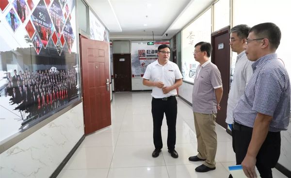 海港區(qū)政府領導蒞臨乾港 海港區(qū)政府領導蒞臨乾港