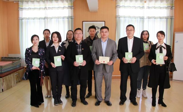 乾港愛(ài)心慈善日 乾港愛(ài)心慈善日