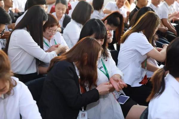 乾港集團(tuán) 乾港集團(tuán)